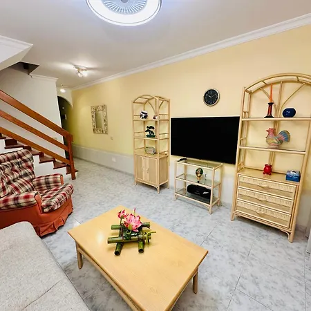 Playa Del Cura - Beachside Retreat Apartment