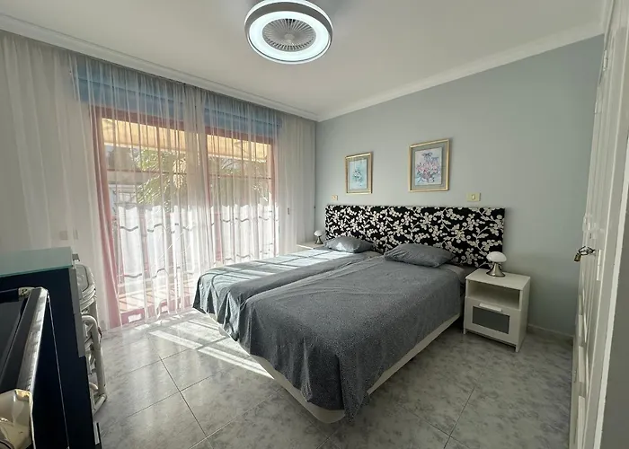 - Beachside Retreat *