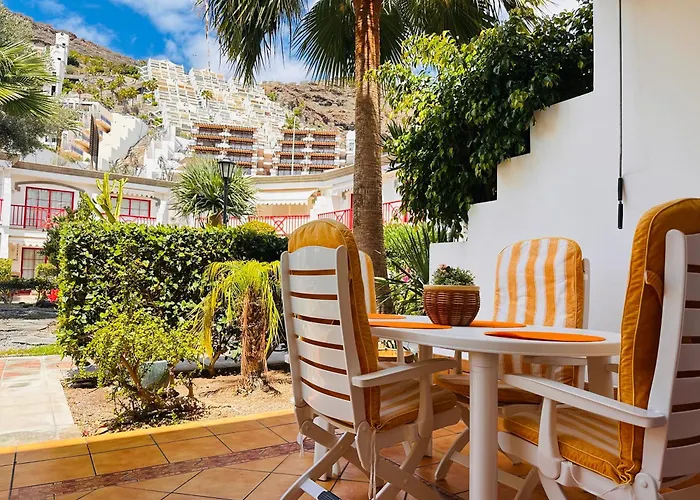 - Beachside Retreat *